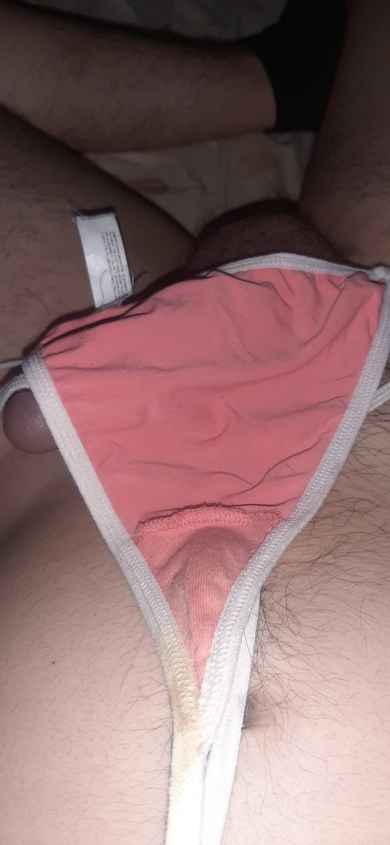 tangausada's tweet photo. @Hernnde60249339 nos manda este aporte de una tanguita robada a su casera, miren como la dejo su esposa después de usarla, que complicidad tan morbosa https://t.co/mIvA2TSQSb
