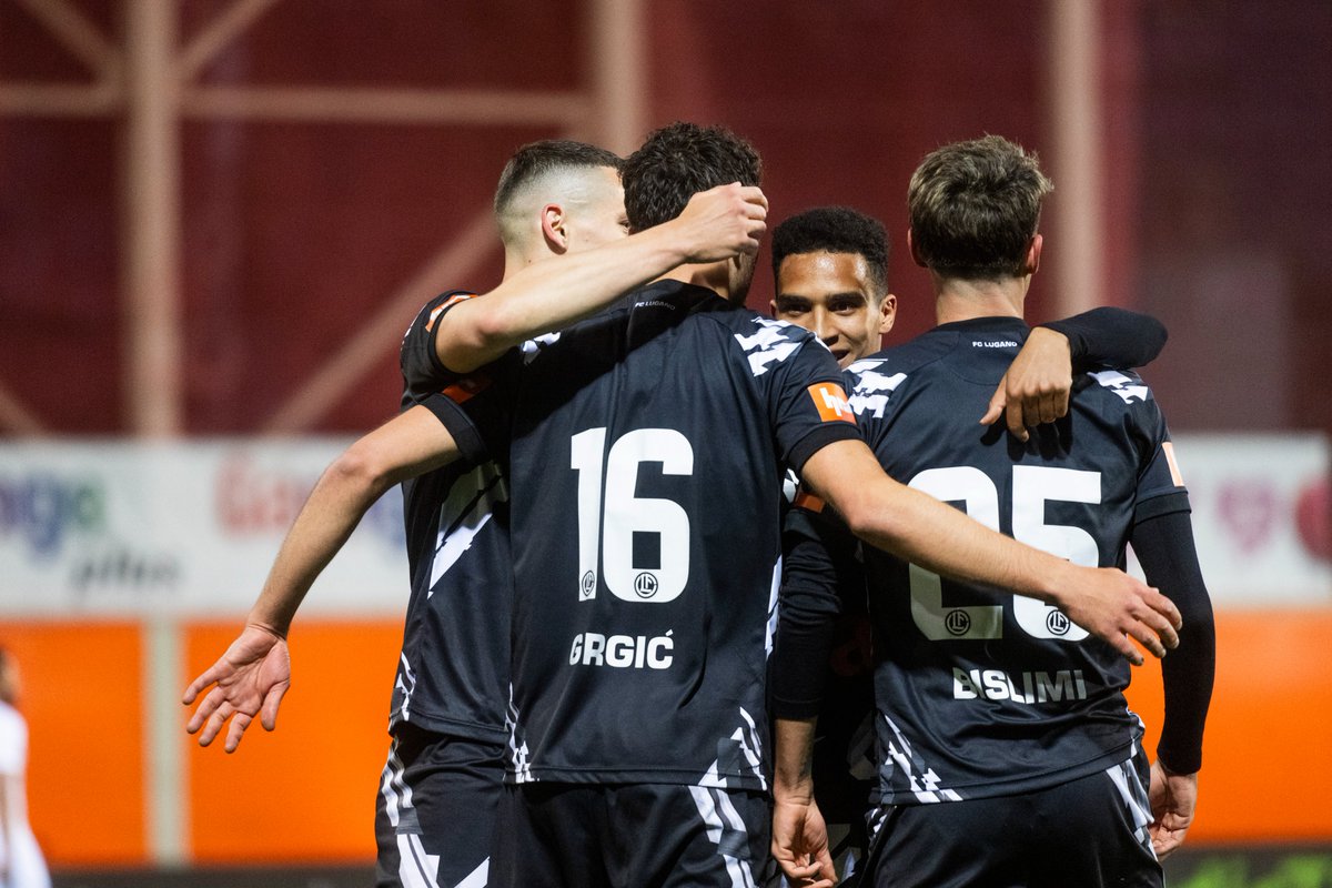 FCLugano1908's tweet photo. 📸 del nostro 1️⃣+2️⃣

#fclugano #lugano #FCL #LUGLS #LuganoLausanne #CSSL https://t.co/Rq28rIx6hY