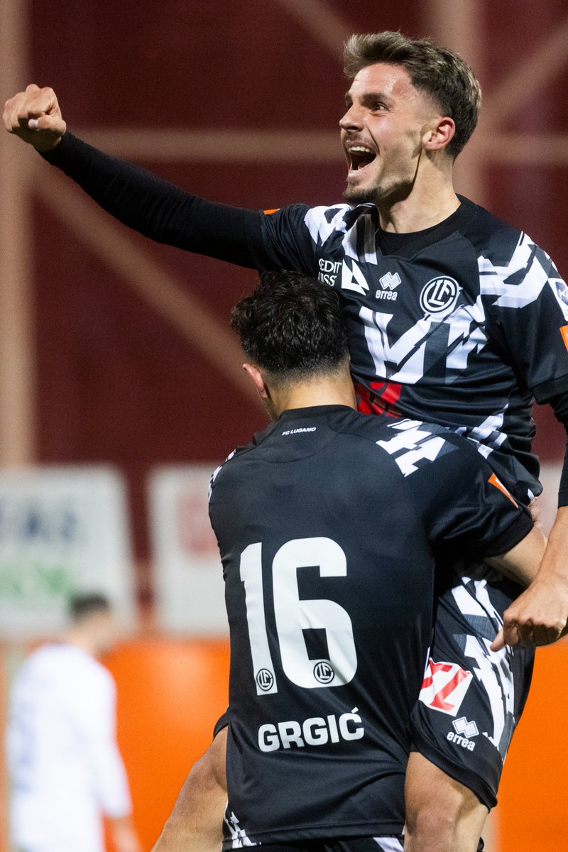 FCLugano1908's tweet photo. 📸 del nostro 1️⃣+2️⃣

#fclugano #lugano #FCL #LUGLS #LuganoLausanne #CSSL https://t.co/Rq28rIx6hY