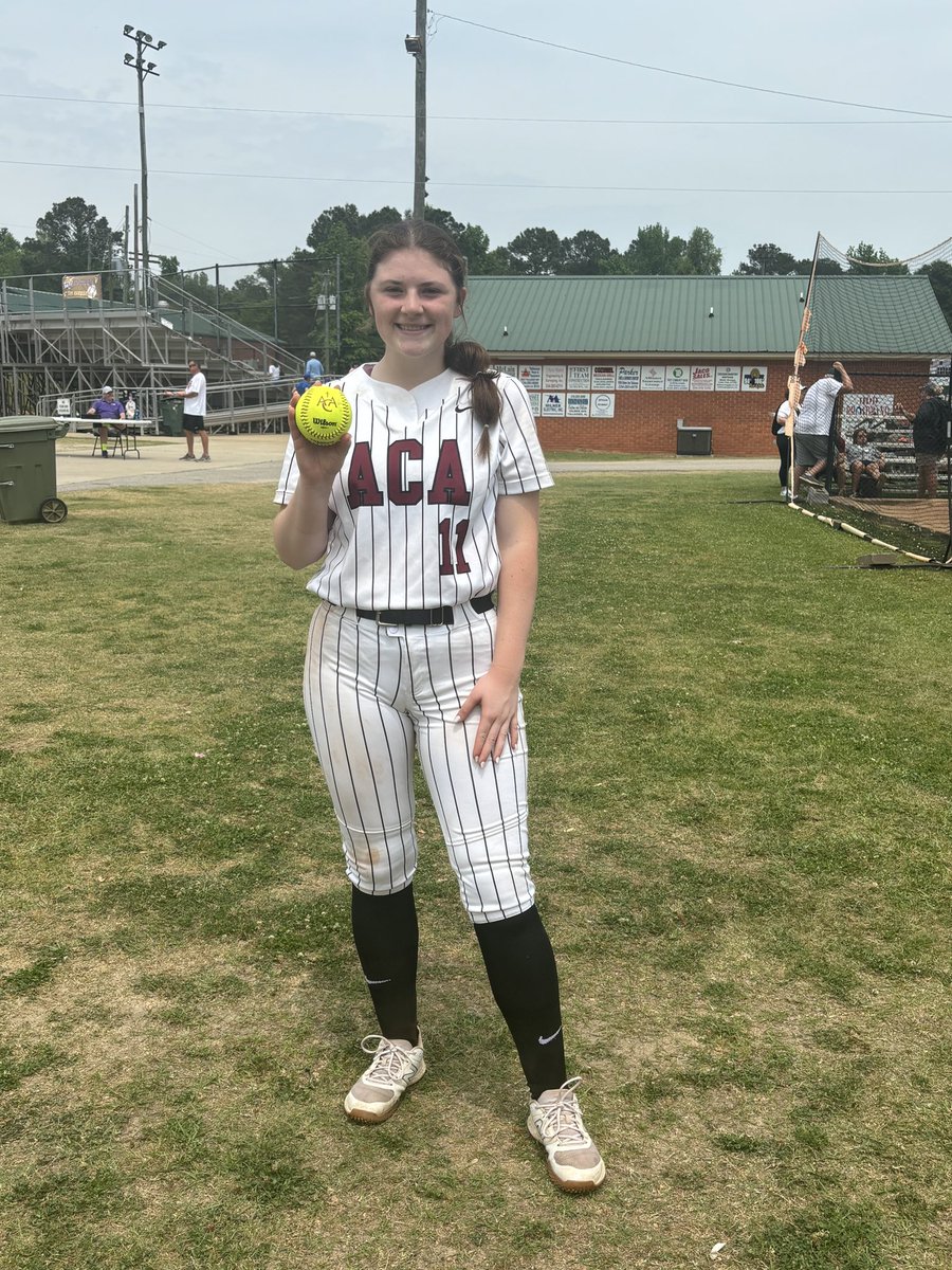 Congrats to 2025 RHP/1B Maddie Traywick on her 💣 today in the Tallassee tournament ‼️