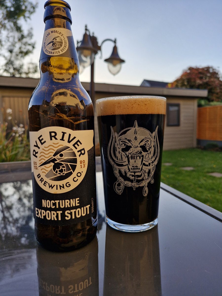 Rude not to, given it's #Stouturday 
@ryeriverbrewing Stout, a cracking core stout