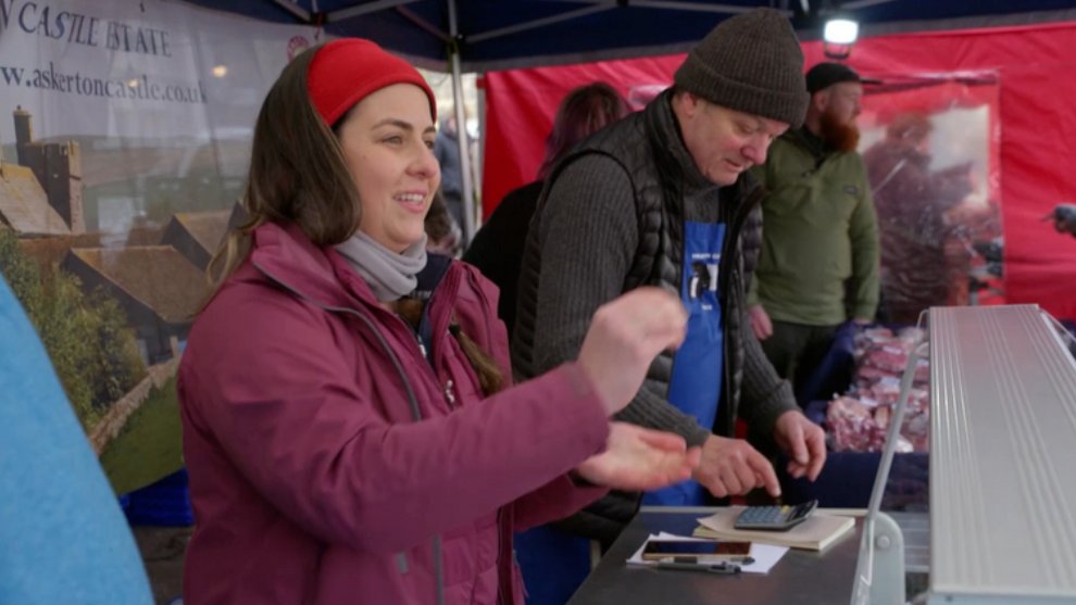 Time for a trip to the farmers' market! Focus on how to bring business plans to life at @WallingtonNt's farm step up... Watch #OurDreamFarm on @Channel4 now.