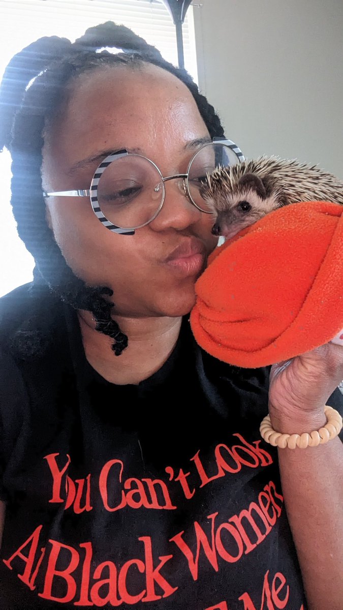 loganjm2's tweet image. "You like my locs? They turn you on? This ain't nothin wait til you see 'em when they get long!" 🤩 #locstyles #hedgehogsofTwitter