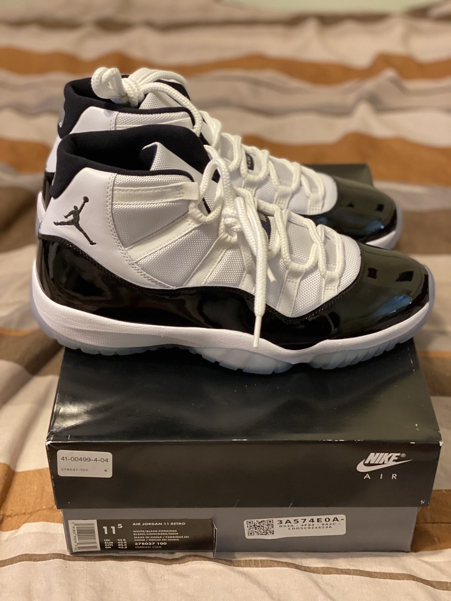 HustlinMotiv8's tweet photo. Finally got my hands on these Classics. #GotitfromStockX https://t.co/iIbdmRGEgc