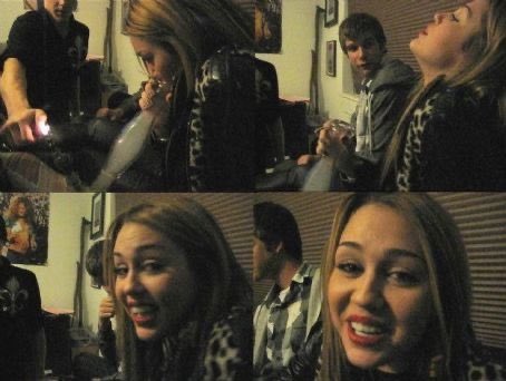 BOTTLEBLONDEZ's tweet image. A 16-17 year old Miley cyrus  smoking a bong at a house party whilst still on Disney