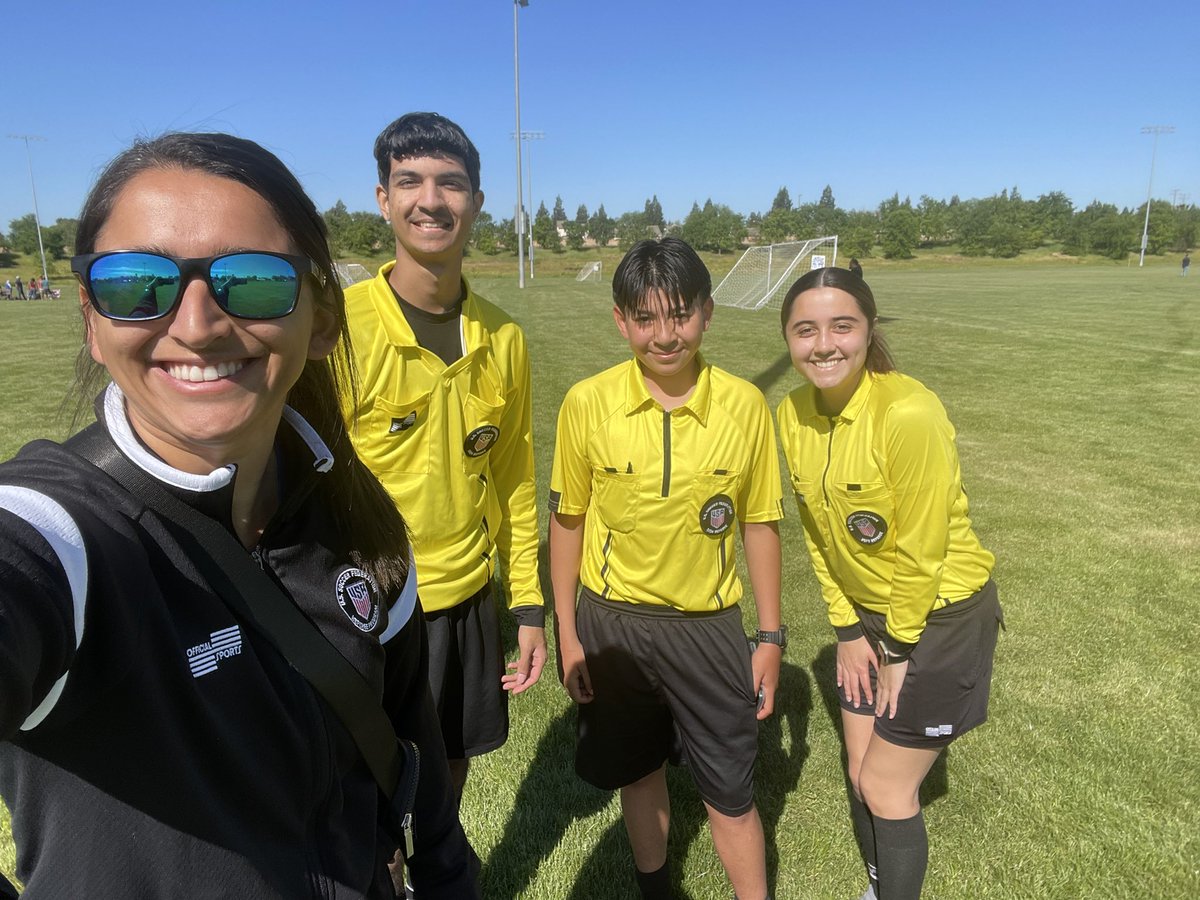 100% worth the 3 hour drive back to Stockton! 

Stoked to be back with SYSA & Stockton Storm mentoring the next generation of referees this morning ⚽️!

#GrowTheGame