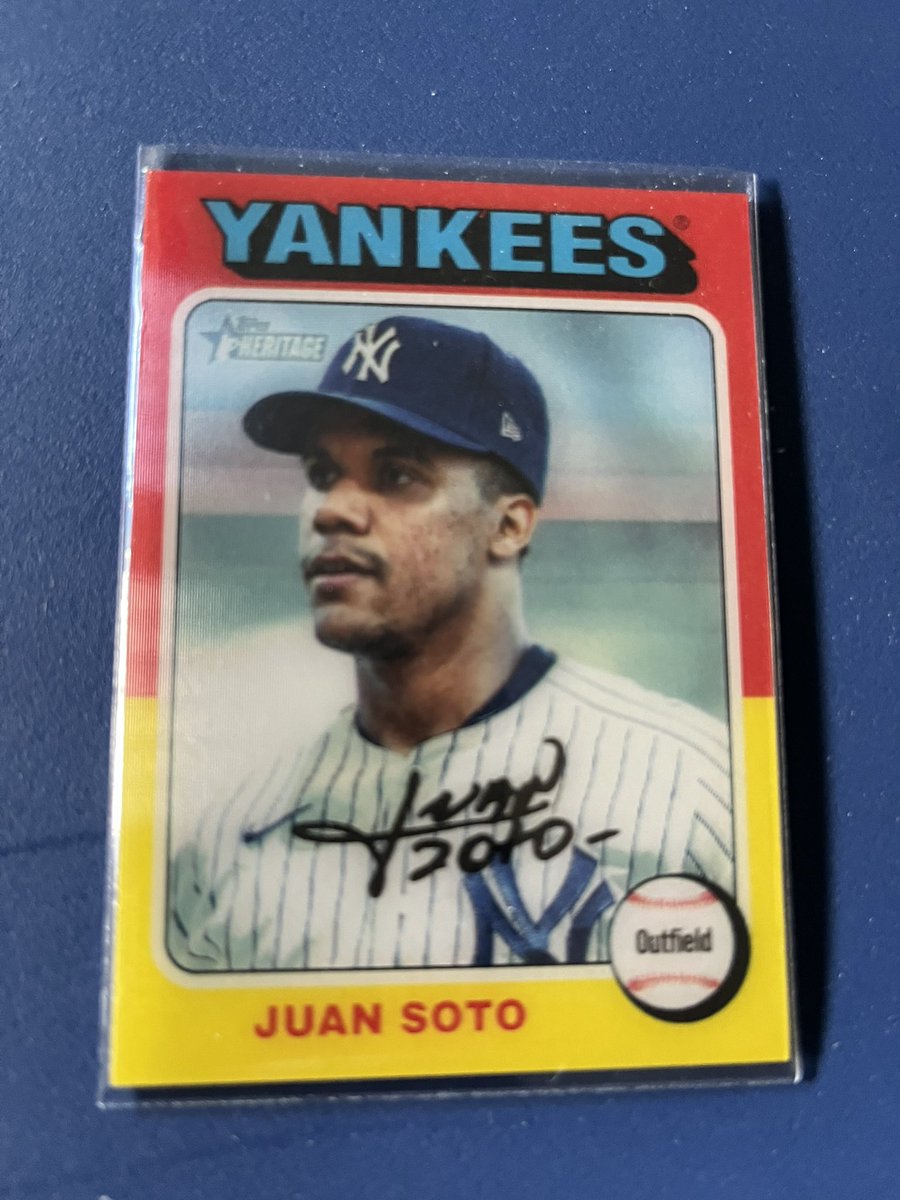 dnally0809's tweet photo. @84baseballcards @sports_sell 

Anybody seen many of these Heritage 3D hits? https://t.co/tJAFqBRDd2