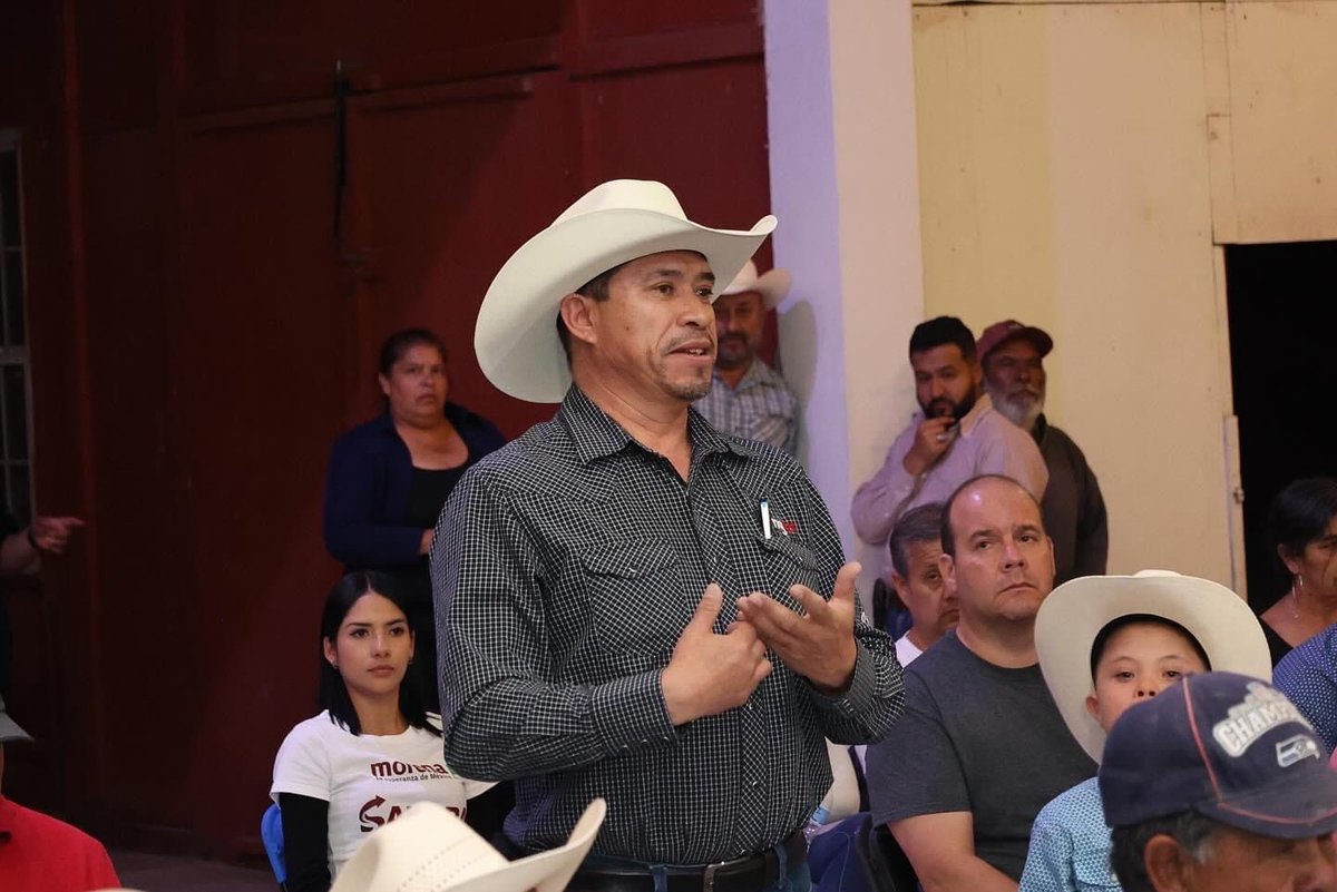 LaEraMediatica's tweet photo. #LaEraM #TV | #Elecciones2024MX 🗳️
Se reúne Sandra Amaya con Campesinos deNuevo Ideal
#Candidata #Distrito08 #Morena #PartidoVerde 
#SigamosHaciendoHistoria @sandra12amaya @gerardo_vs @PvemEstatalDgo @GarciaGaray_L @Morena_Durango_ @DurangoMorena @soymaestra
#LaEraMediáticaTV https://t.co/iF3V8SLLQQ