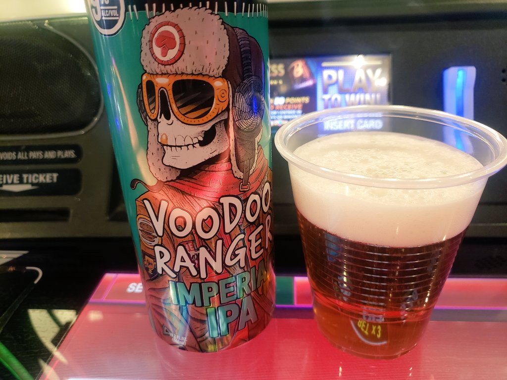 THAT'S A TASTY-ASS BEER! Most of the @newbelgium Voodoo Ranger variants down here are hazies. Which is fine. But if you long for a west coaster, there's always the Imperial IPA. Grapefruit, malt and pine - the way the Beer Gods decreed it should be. A 9% quicker picker upper!