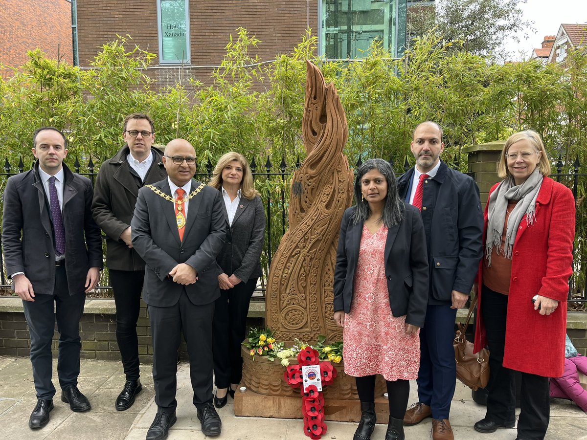 Commemorated #ArmenianGenocide by paying tribute to this resilient but often persecuted community’s culture and history at the eternal flame memorial Ealing, with Ambassador @VaruzhanN @Hitesh_T @RuthCadbury @jamesmurray_ldn @VirendraSharma @_petermason