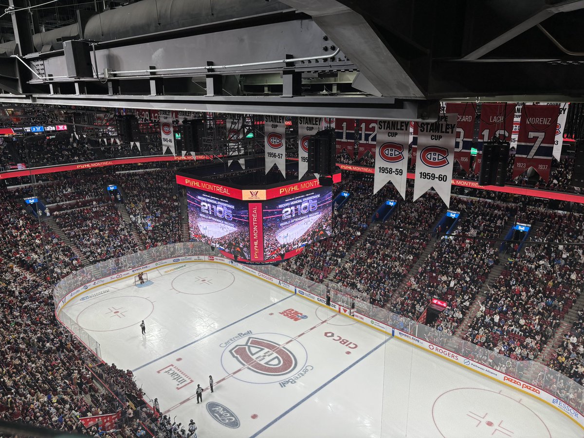 It’s official: The PWHL has set a new world attendance record with 21,105 fans at the Bell Centre today. Big cheers from the crowd when that was announced.