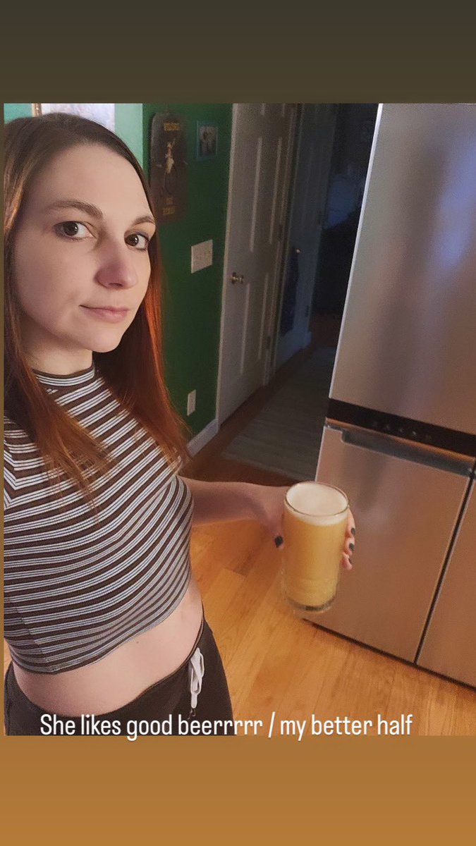 Ontologics's tweet photo. Saturday evening with some of my girlies. New fridge has arrived, $60 Nachos is very nice, life is grand. #420day #Chill #AndStuff https://t.co/TiasKe1BoX