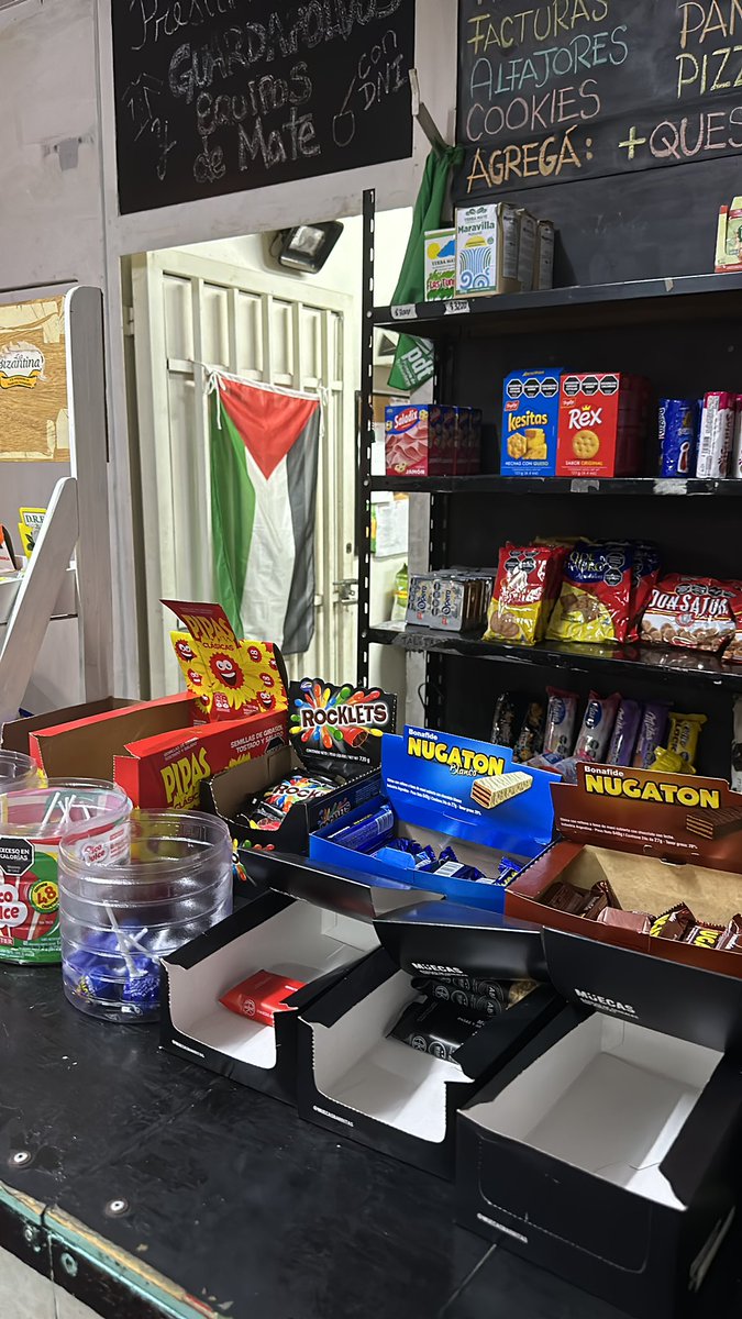 YaeGood's tweet image. Esto está pasando en el Centro de Estudiantes de la Facultad de veterinaria.
Y esta fue su respuesta…