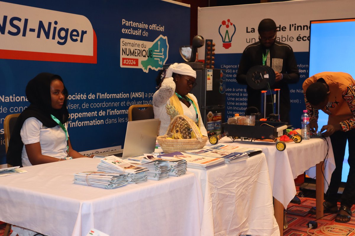 CodeLoccol (@codeloccol) on Twitter photo Le jeudi 18 avril, Les CS ( Codeurs du Sahel) ont eu le privilège d'assister au lancement historique de la toute première édition de la Semaine du Numérique 2024 au Niger ! <a href="/SenumNe24/">Semaine Numérique-Niger</a> . Le jeudi 18 avril, Les CS ( Codeurs du Sahel) ont eu le privilège d'assister au lancement historique de la toute première édition de la Semaine du Numérique 2024 au Niger ! <a href="/SenumNe24/">Semaine Numérique-Niger</a> .