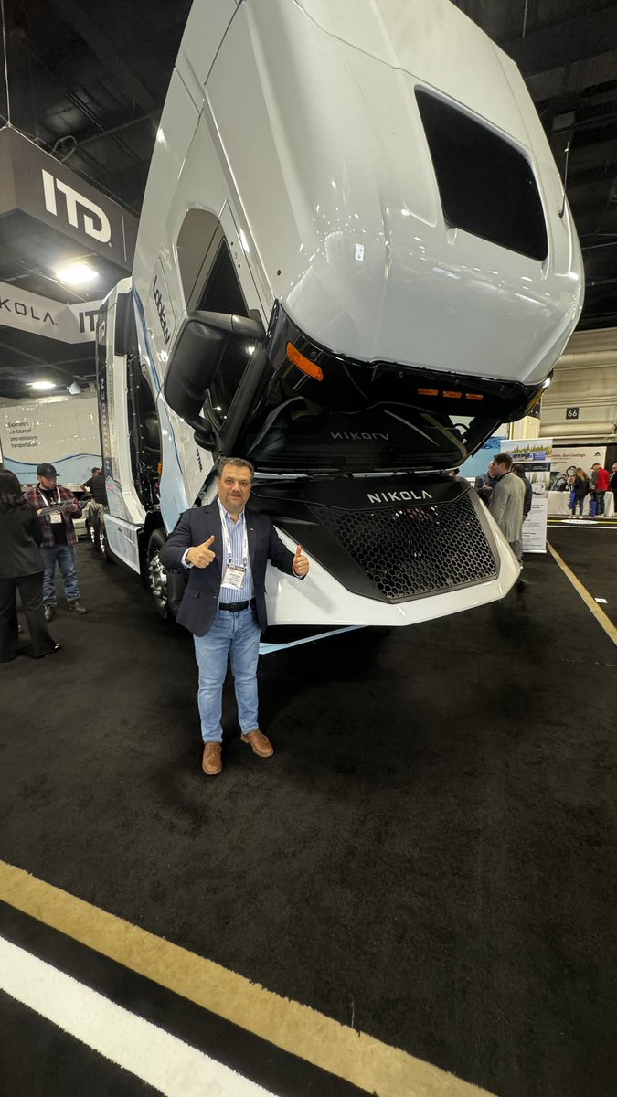 $nkla @SuperStockBull @nikolamotor @NathanMeininger 
Hey  guys 
I already visited the booth of Nikola and spoke to them 
1- loblws purchased the first truck for test , impressions : was grate and  there is order is cooking ,  as well they waited for fuel stations to establish.