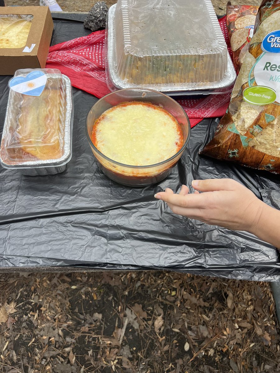 simoymartin2's tweet photo. #Connections Coordinator . What a feast! Our International Spring Potluck was a smashing success with 9 countries represented. 🇨🇱🇦🇷🇨🇷🇵🇭🇲🇽🇨🇴🇯🇲🇬🇾🇹🇹 The food? Delicious and beyond filling! A true taste of global unity and culinary delight. #UnitingOurWorld @ParticipateLrng https://t.co/oqHf7BmrJK