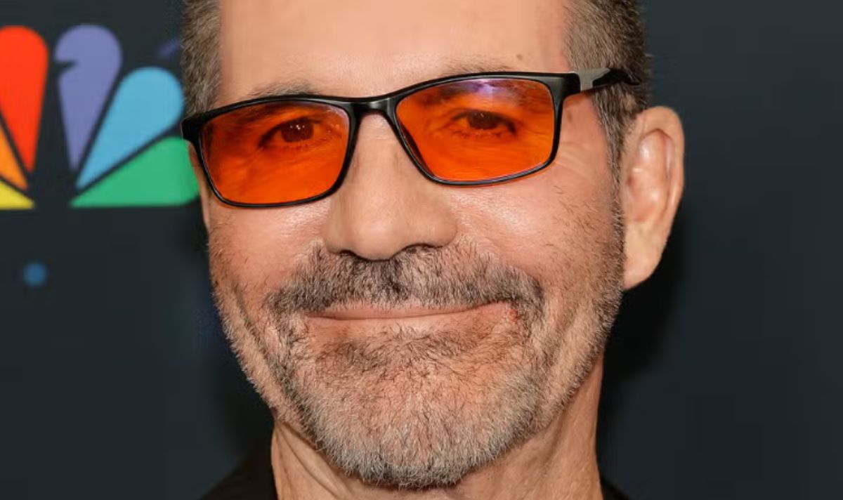 Daily_Express's tweet photo. Reason Simon Cowell's been wearing tinted glasses after 'mystery illness' 
https://t.co/yZ3gWoDMA5

#simoncowell #bgt #britainsgottalent https://t.co/dFOHDJcxa8