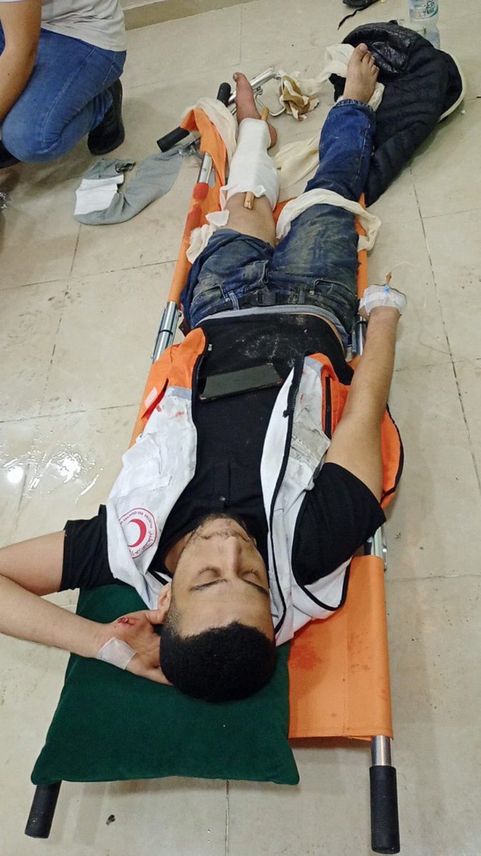 MalshiLauren's tweet photo. PARAMEDICS ARE BEING TARGETED By Israel.
.
.
#AFLEaglesFreo
#AFLBluesGiants
#AFLPiesPower
#AFLCrowsDons https://t.co/c4OrjrmpZk