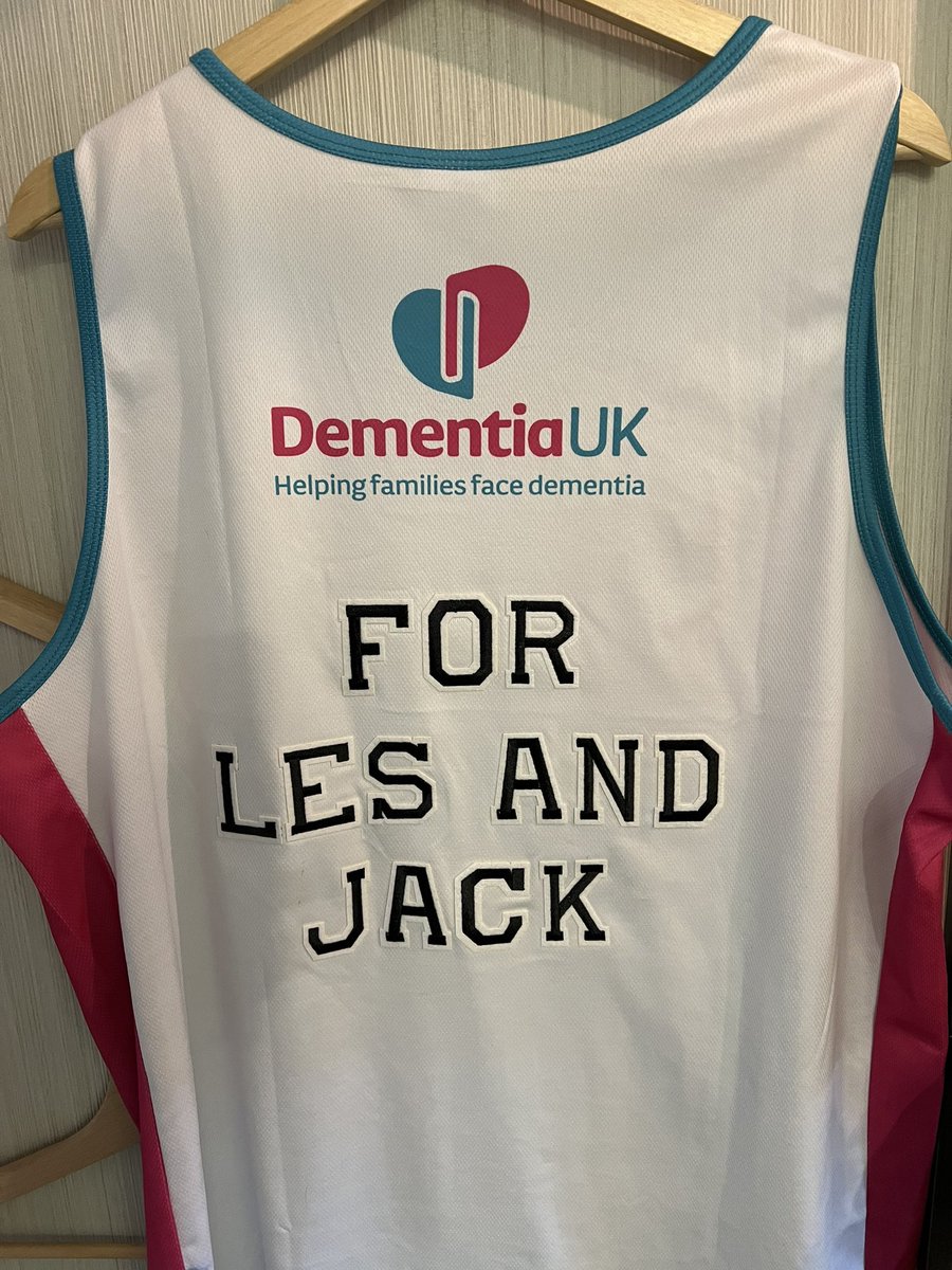 Tomorrow I’m running the @LondonMarathon for @DementiaUK in honour of two very special grandads. I’m no runner, training hasn’t been plain sailing and I have 9 working toes. However, I’ll be there and giving it everything ✊🏻. Any donations welcome ❤️ justgiving.com/page/james-har…