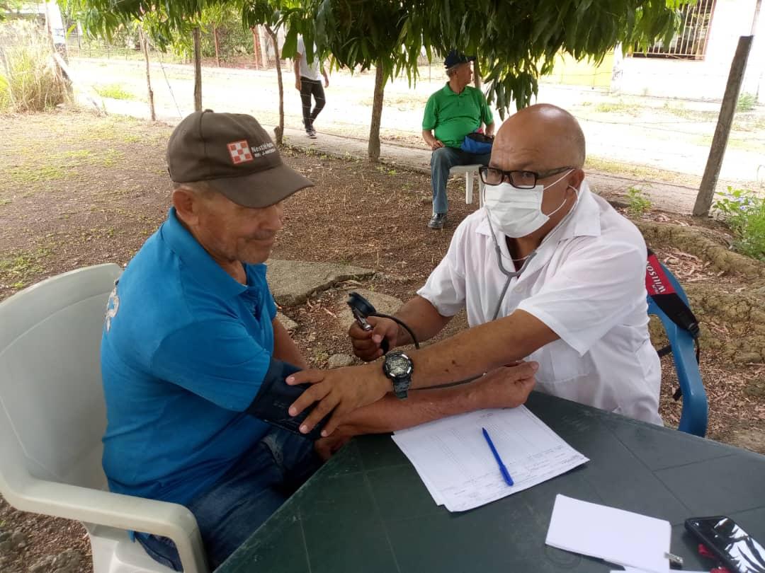 CDI Negra Hipólita. Las Vegas Nuestros colaboradores no se detienen. En jornada de salud, brindando una atención médica gratuita y de calidad al pueblo venezolano.
