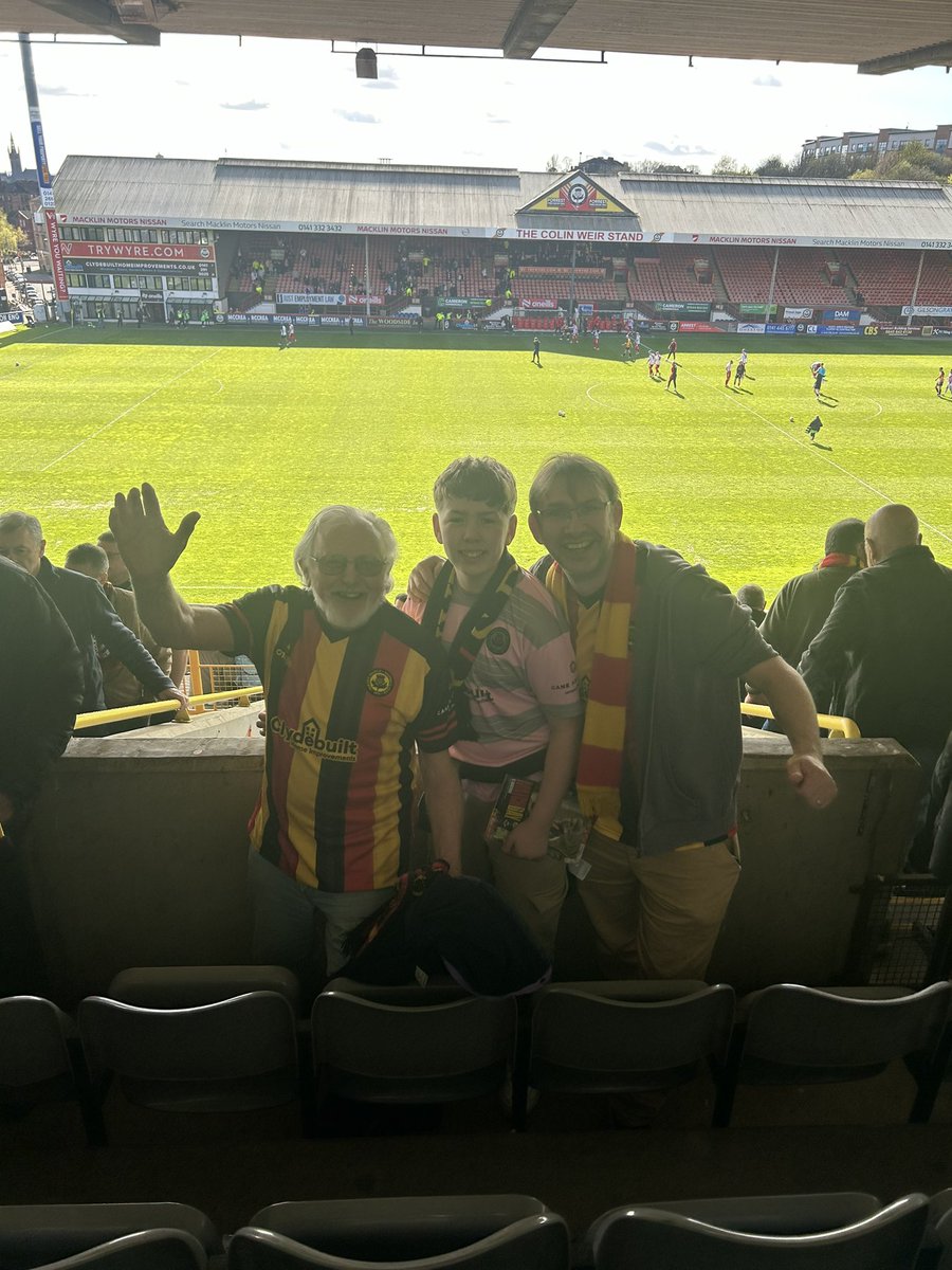 Another hospitality classic today! Paul’s pep talk, Fitzy’s fam, Bruce’s belting story, Chico’s chat, Tom’s 500th, two great sponsors, four big birthdays, Liverpool guests, Aidan, Harry & Brian post match, 4-0 win, tunes on, happy hour, up the road. Do it all again next week ❤️💛