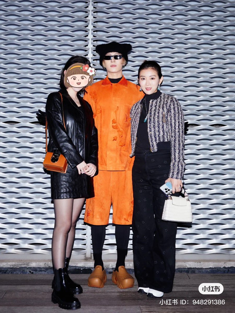 JacksonWGlobal's tweet image. [XHS] 240420 马元旦子, Christine

Jackson at the #LouisVuitton #PREFALL2024 Voyager Show

#JacksonWangLouisVuitton #JacksonWang #王嘉尔 #잭슨 #TEAMWANG @JacksonWang852