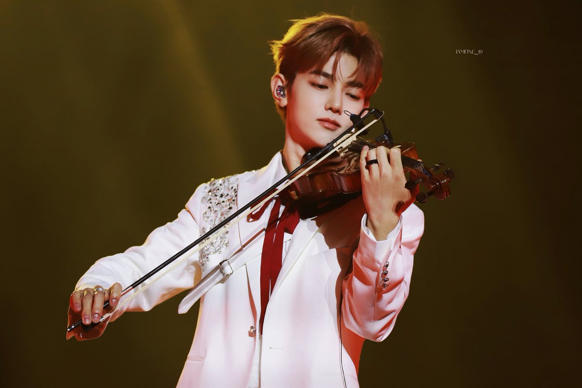 🎻

【2024.04.20 MusicBank Antwerpen】
#ZHANGHAO #장하오 #ジャンハオ 
#ZEROBASEONE #ZB1 #제로베이스원