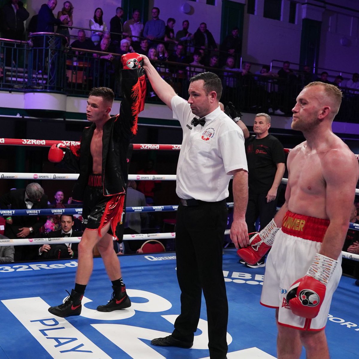 Still undefeated 💪

#NoakesMendy | NOW | live on <a href="/boxingontnt/">Boxing on TNT Sports</a>