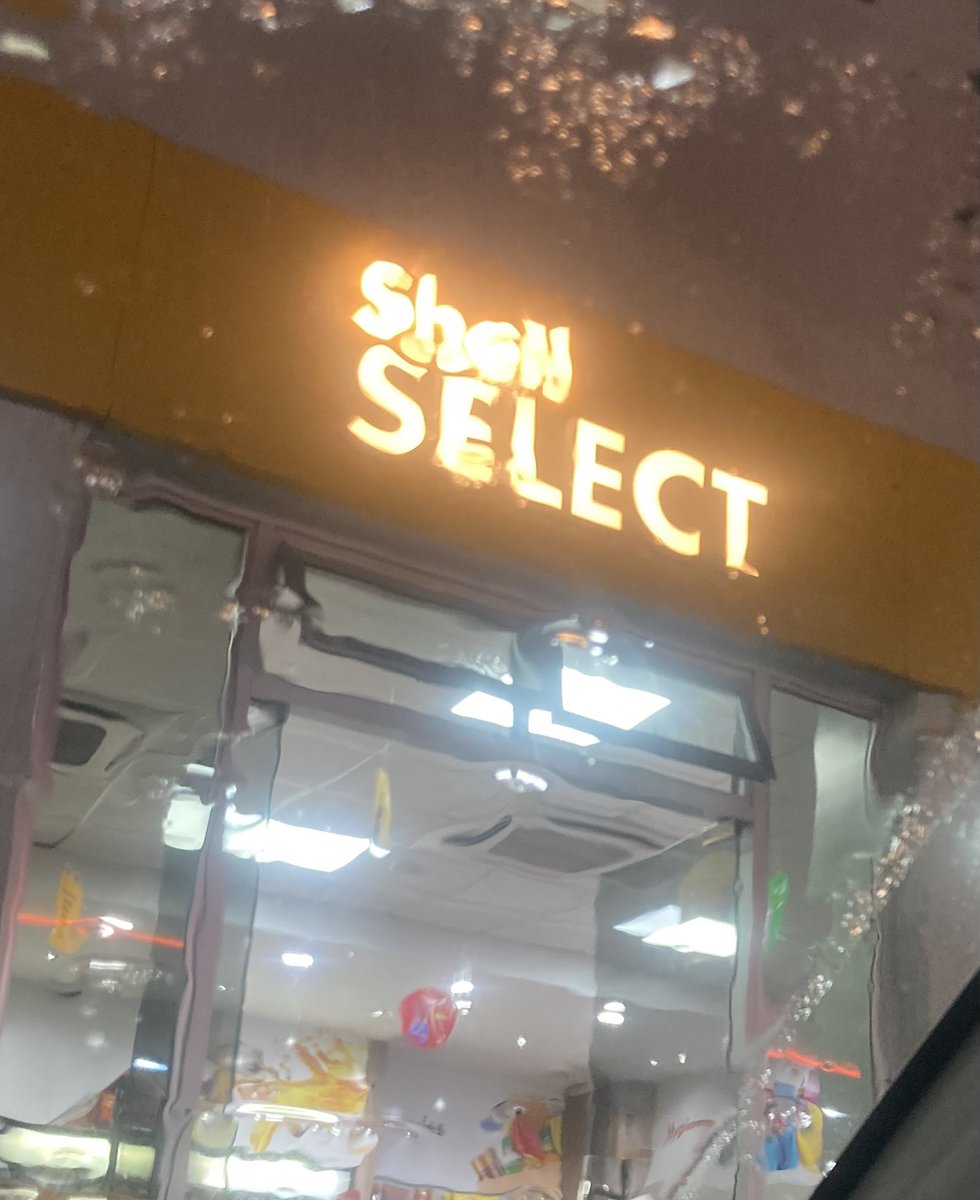 After the long day I’ve had. I needed to make a night pit stop at @Shell_Kenya despite the rain😂 Before you jump to conclusions it’s basic groceries @vivoenergykenya