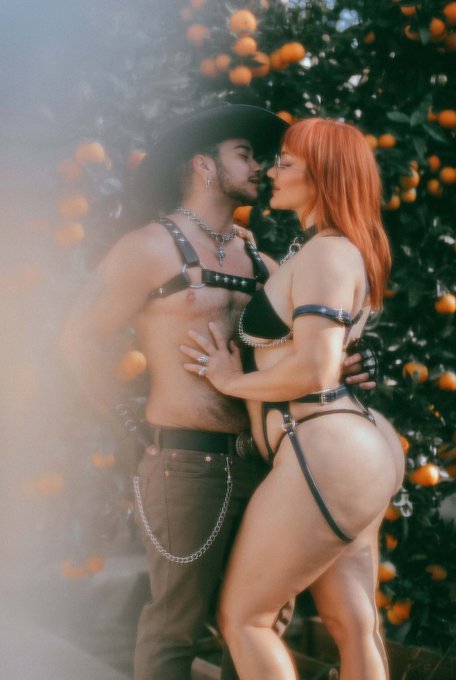 Watch Apollo Moon🏳️‍⚧️'s leaked NSFW photo on TwXstars