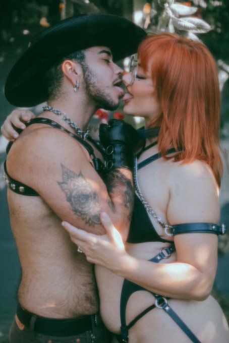 Watch Apollo Moon🏳️‍⚧️'s leaked NSFW photo on TwXstars