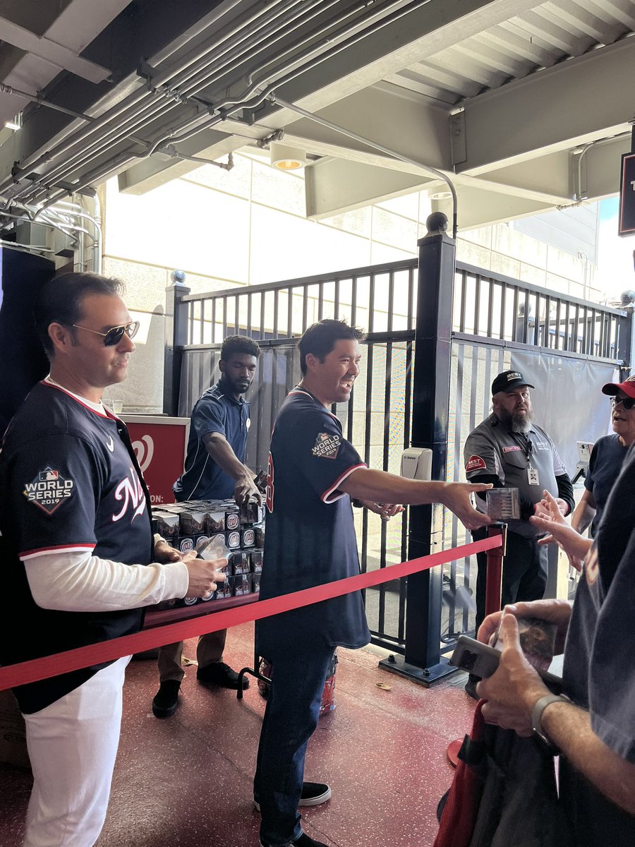 4jmitchell's tweet photo. @Nationals Thank you for this entrance surprise! https://t.co/09iMarpj72