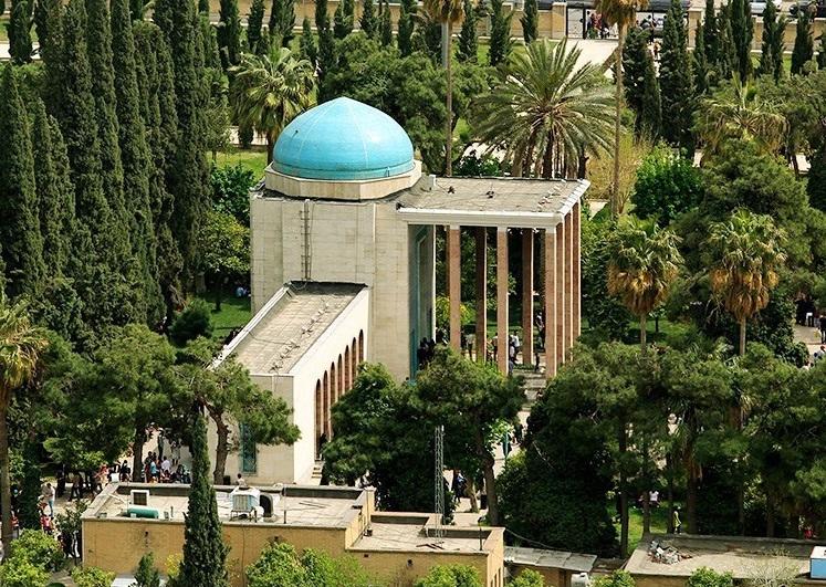IraninBerlin's tweet photo. "Als Adams Nachfahr'n sind wir eines Stammes Glieder"
#SaadiDay #Saadi
📷Saadi Grabmal in #Shiraz #Iran
🎼📹 Aus dem Tasnif "Gholab" von Homayoun Shajarian, aus dem Divan von Saadi. https://t.co/MHttbWjYm9