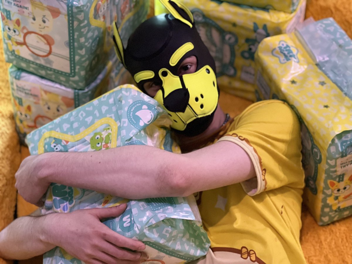 @GoPretendAgain Love the feels of being a padded pup 💛💛