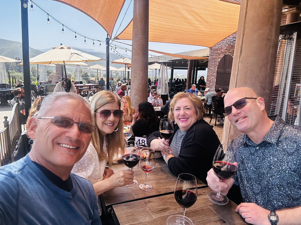 Winery Day 🍷 Stop 1 #Temecula #GoodTimes #GreatFriends #RobertRenzoni