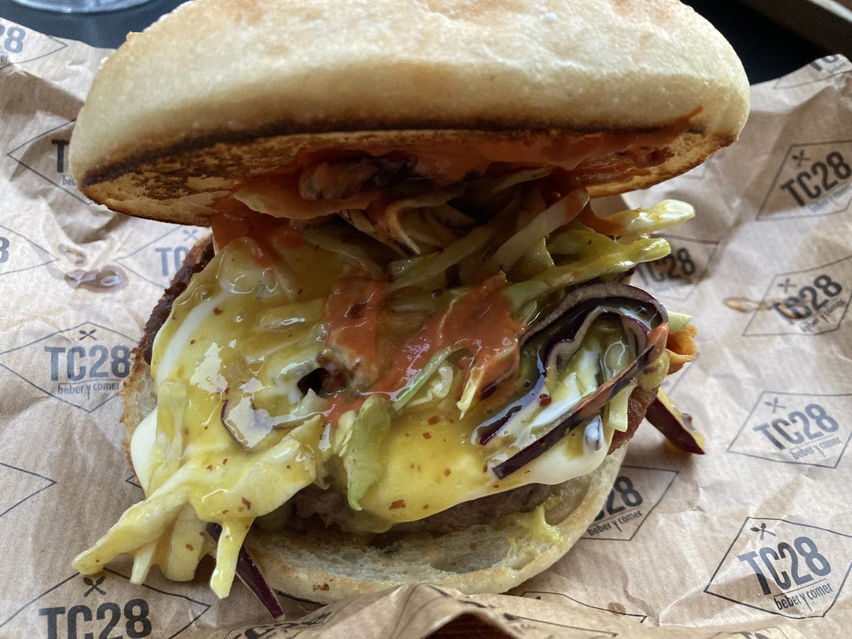 Y meterle mano a esta maravilla del <a href="/tc28mieres/">TC28 Beber y Comer</a> ni te cuento!!! 
Que saborazo!!!