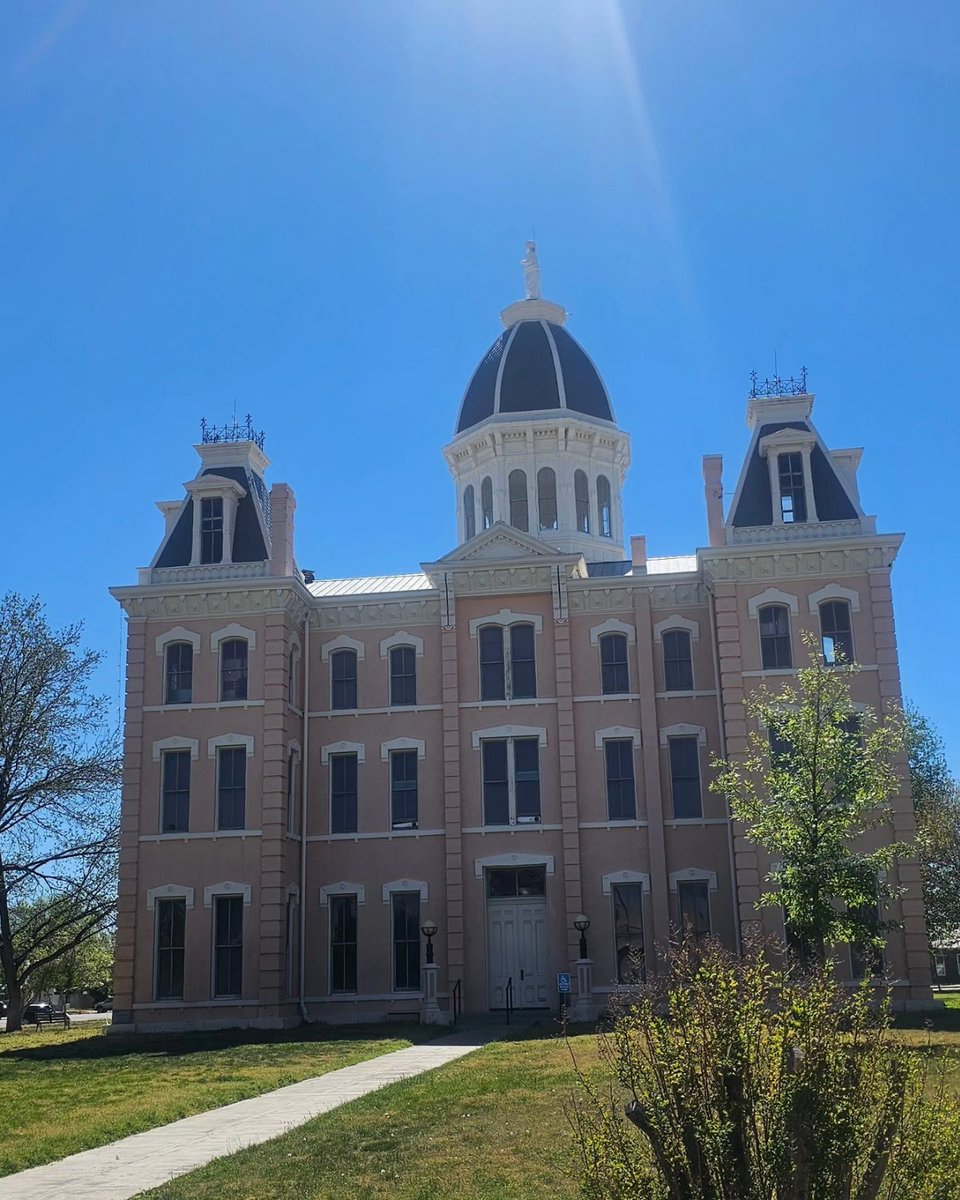 marfamovie's tweet photo. Chasing #filminglocations and this one hit home.
#destinationmarfa https://t.co/UhCxs4kWVg