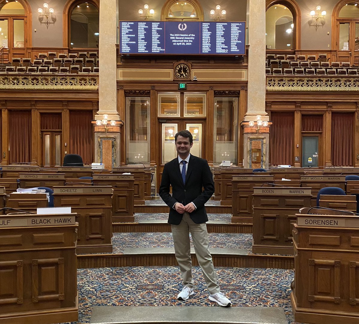 After a marathon 23 hour day, my first Iowa legislative session has adjourned sine die! 

I’d like to give a special shoutout to Red Bull and @idaveprice for helping me get through it. #ialegis