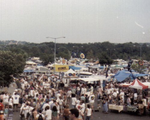 Daydreaming of sunny lot bliss with Dead Heads today 🌈⚡️ Fan photos via Dead.net