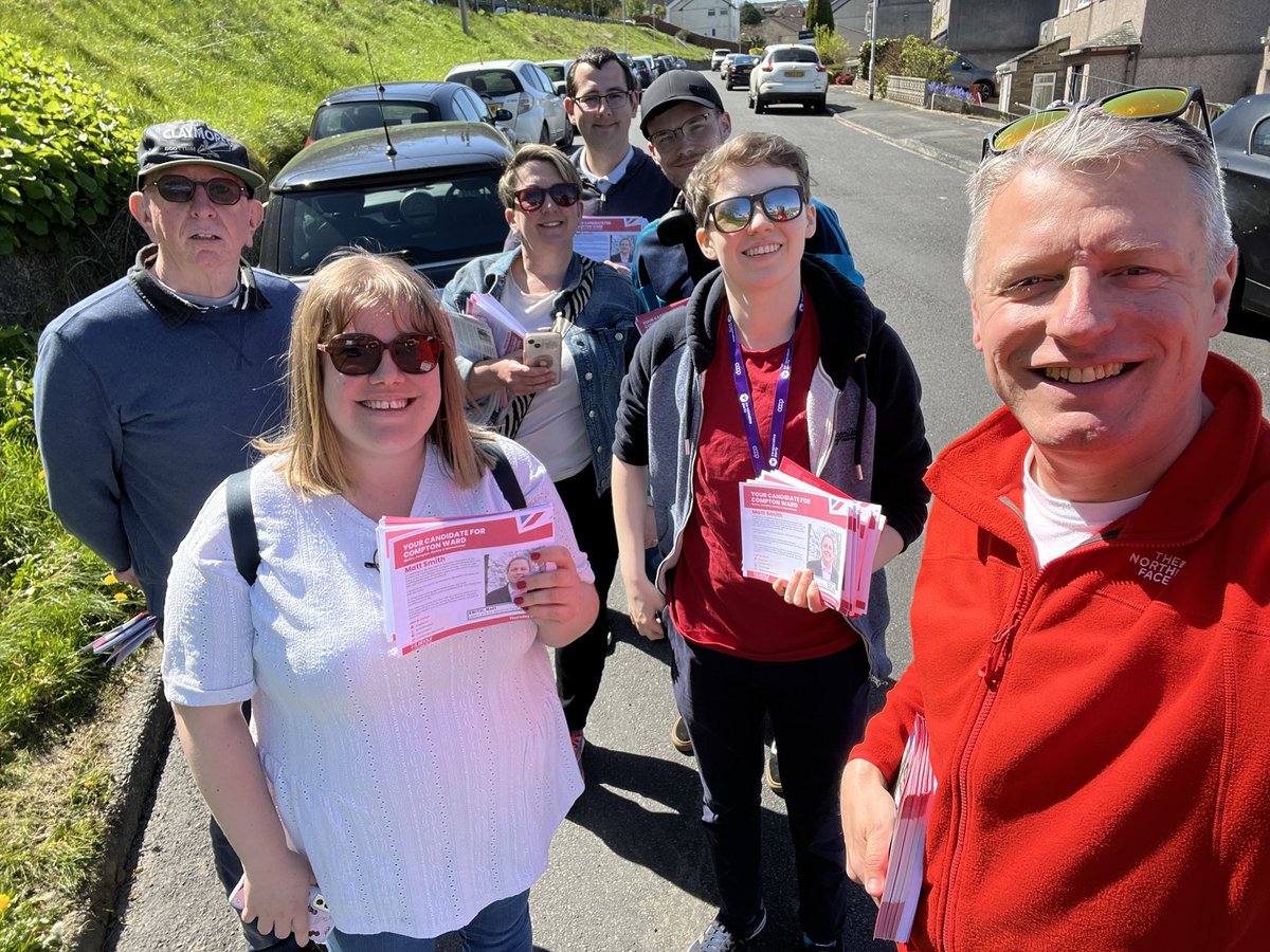 A brilliant day on the doors in Plymouth today, but extra special because we had a visit from @Jordan_rb96 to support us in both patches! So happy to show him how @PlymouthLabour campaign and he brought the sunshine with him too! Thank you so much for your help! ⚘️😊