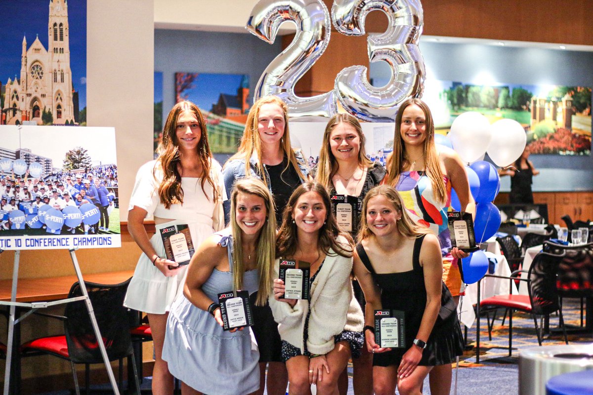 SLUWSoccer's tweet photo. 𝘎𝘰𝘵 𝘵𝘩𝘦 𝘣𝘢𝘯𝘥 𝘣𝘢𝘤𝘬 𝘵𝘰𝘨𝘦𝘵𝘩𝘦𝘳 𝘧𝘰𝘳 𝘰𝘯𝘦 𝘭𝘢𝘴𝘵 𝘵𝘪𝘮𝘦 🥲

𝓣𝓱𝓪𝓷𝓴 𝔂𝓸𝓾 𝓼𝓮𝓷𝓲𝓸𝓻𝓼, you’ve left a tremendous ʟᴇɢᴀᴄʏ behind and paved the way for future Billikens 👏🏻🫶🏼

#HTR #RollBills https://t.co/4Dl5apxvKy