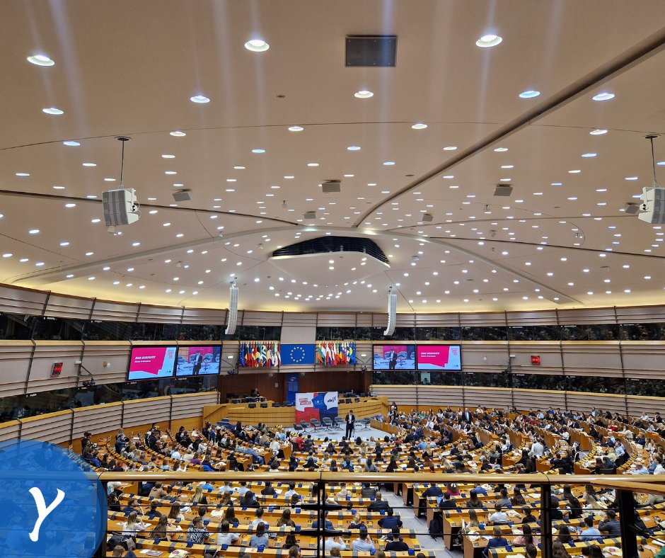YVoteEU's tweet photo. We took Y Vote to the European Parliament! 🤩 🇪🇺 Last week, we joined the kick-off event of the European Youth Week, by @EU_Commission, where we delivered a Human Library event, and the LevelUp! event organised by the @Youth_Forum.

Read more here 👉 https://t.co/kjcUkQeSSO https://t.co/mh7GSheRey
