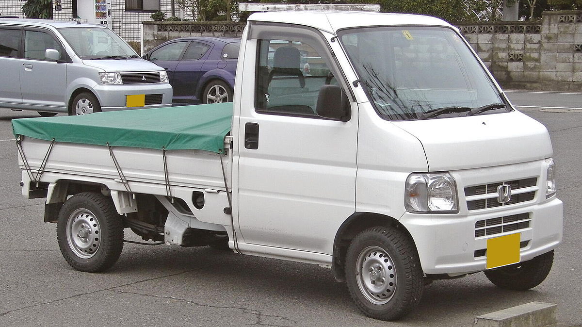 AlexW000DY's tweet photo. @leyawn @jaycaspiankang gonna import one of these and then get absolutely flattened on the highway by a tesla made street legal tank https://t.co/lwpOUW2PZI