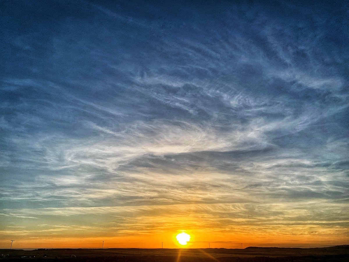 My Sunsetsky 
🫶🏻

#WeekendVibes #SaturdayVibes #sunset #GoodVibesOnly #spring #StormHour #jefinuist #outerhebrides #scotland