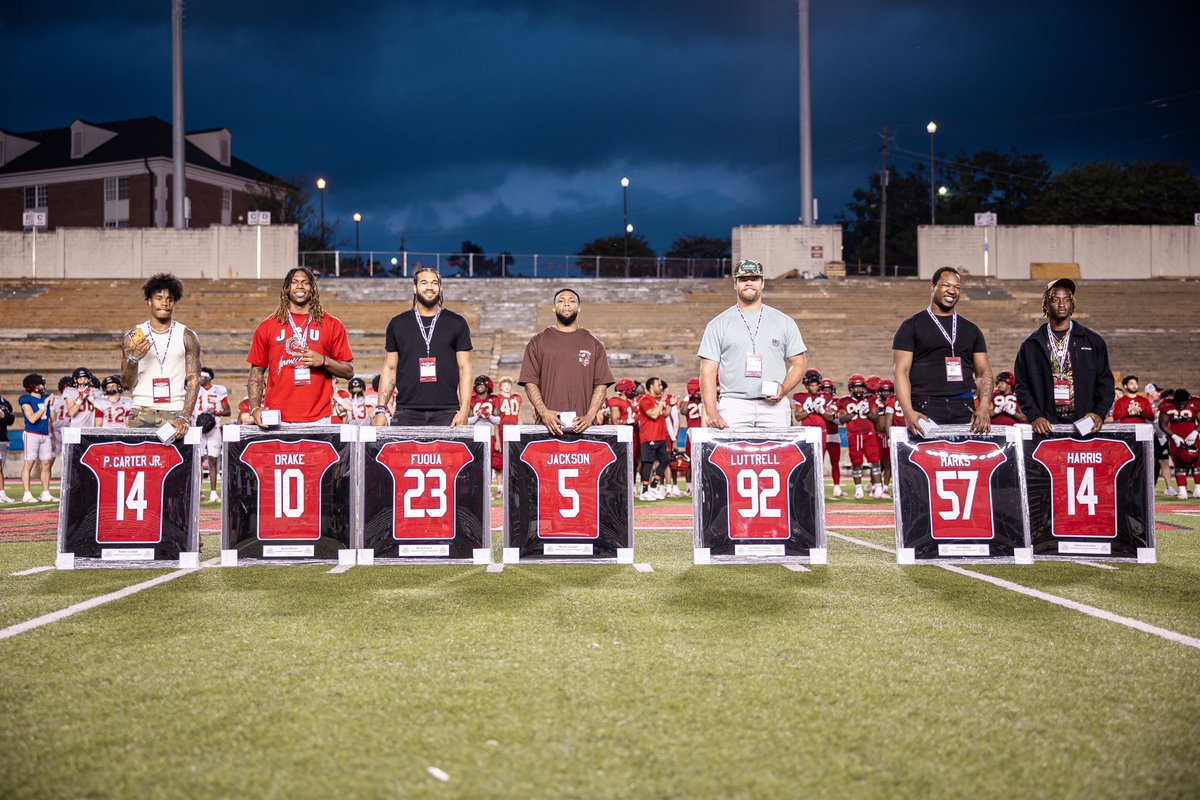 Thank you, Class of 2023 Seniors👏‼️ #HardEdge | #EarnSuccess