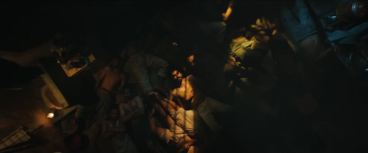 JawsCinema's tweet photo. Scénaristiquement ça n’invente rien, mais les scènes d’action sont d’une efficacité redoutable. Avec une réalisation qui rend ces scènes intenses et folles. La dramaturgie a parfaitement fonctionné sur moi. Autant dire que j’ai pas boudé mon plaisir devant. #MonkeyMe https://t.co/KCVy1X383B