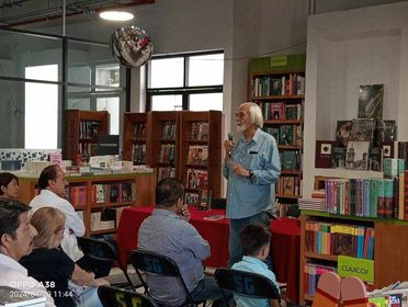 Agradecemos al Dr. Armando Bartra por su compañía. Es un gran gusto se sumen los lectores de la comunidad de Educal Tlalnepantla, también agradecemos al Club de lectura " Café de letras" por ser el medio para concluir tan bella actividad.