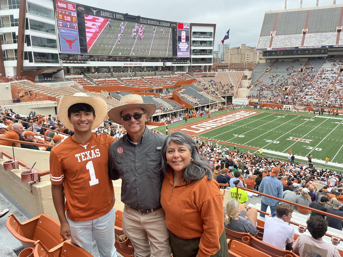 santihortiz's tweet photo. #Springgame2024 #HookEm https://t.co/tUMIAUs08F