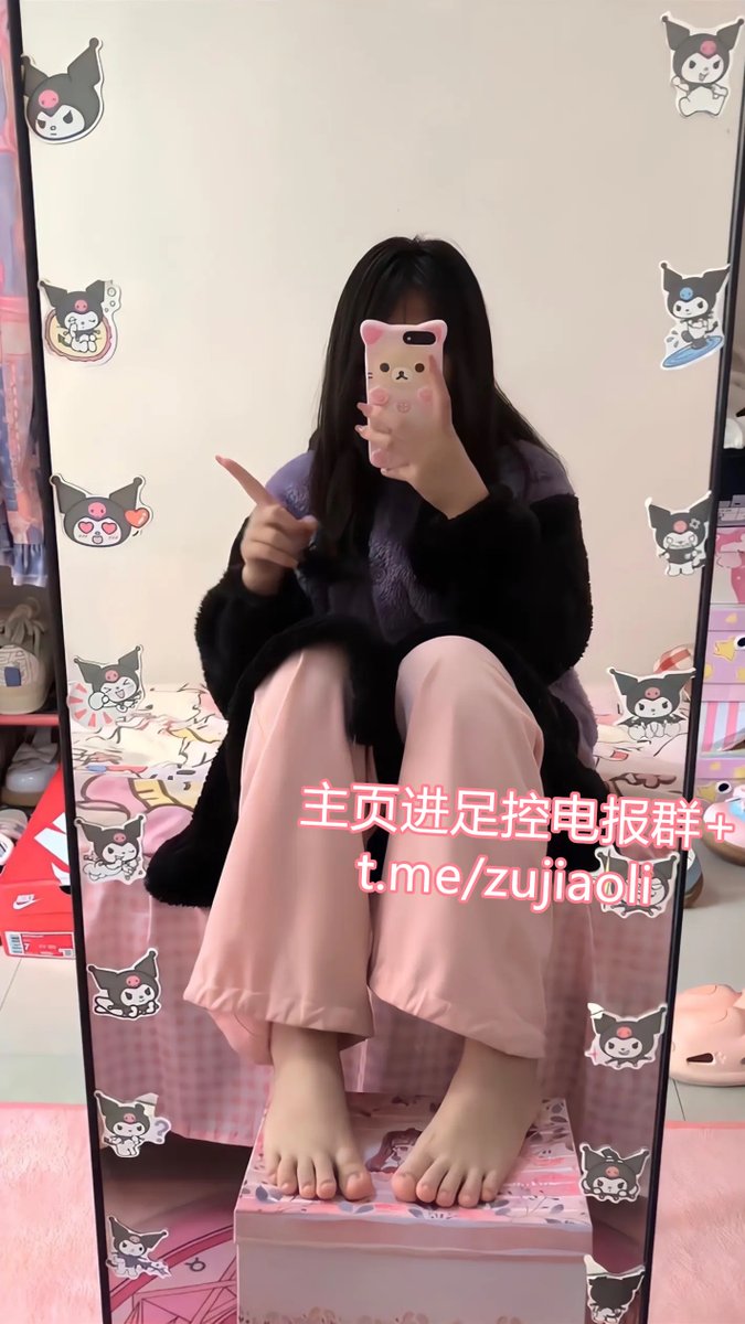 stevens94099's tweet photo. 🍞🥟  点头像主页进足控群
 #足交 #足交视频 #足控 #恋足 #丝足 #玉足  #白丝 #黑丝 #肉丝 #裸足 #舔脚 #sasa #酱mikic https://t.co/VKaDcuL9Ak