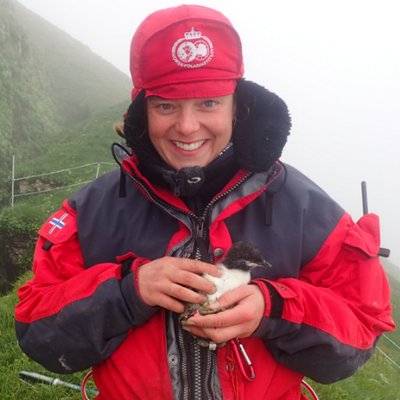 #WomenInSeabirdScience
Beate Zein <a href="/BeateZein/">Beate Zein</a> is a Post-doc at Norwegian Institute for Nature Research (NINA) who models #seabird distribution and abundance, studies geomagnetic bird #navigation, and conducts #fieldwork on seabirds including logger deployment and ringing